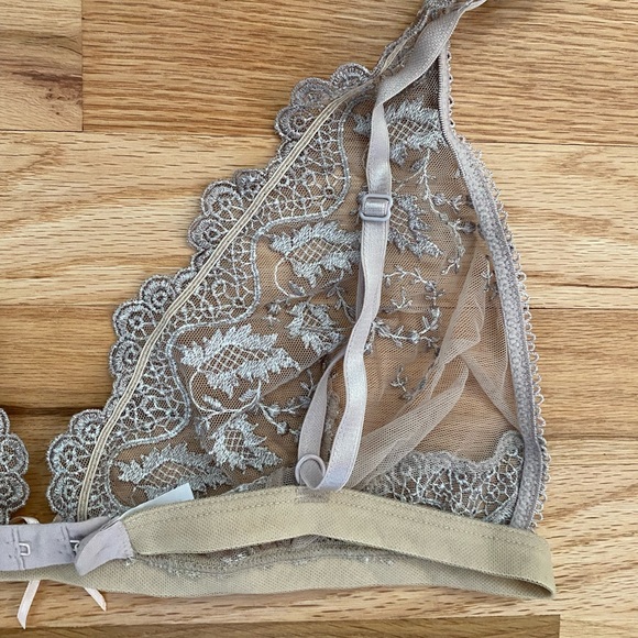 Gorgeous ID Sarrieri Designer Lace Bralette - Picture 2 of 16